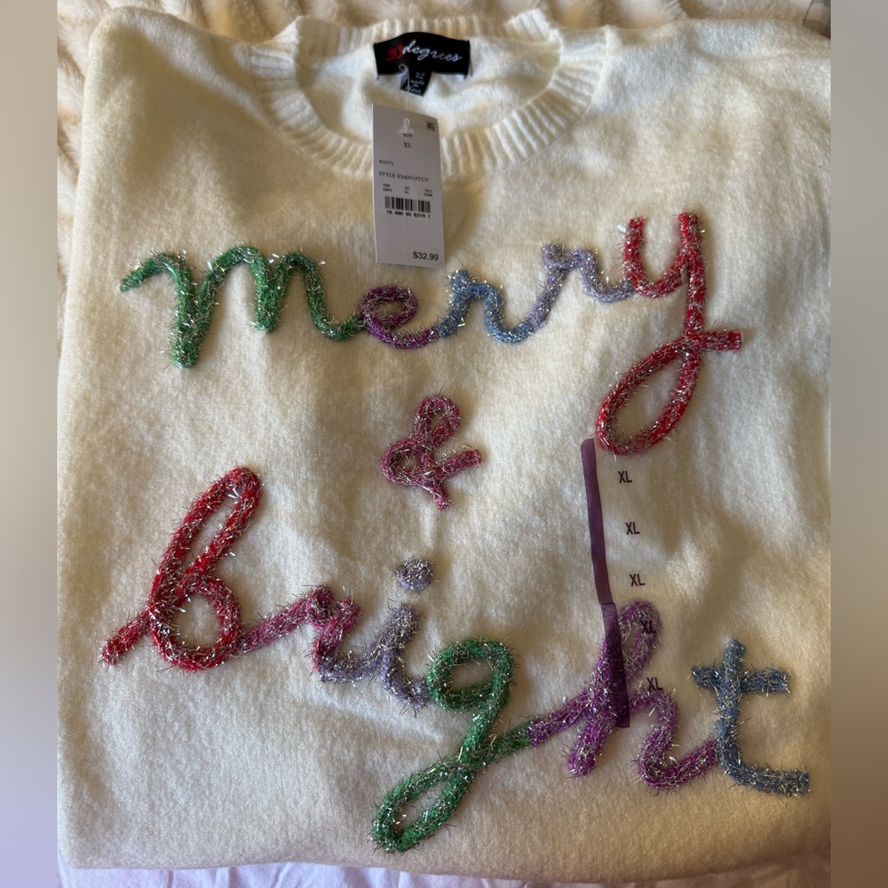 32 Degrees Women's Sweater - White with Multicolor Text